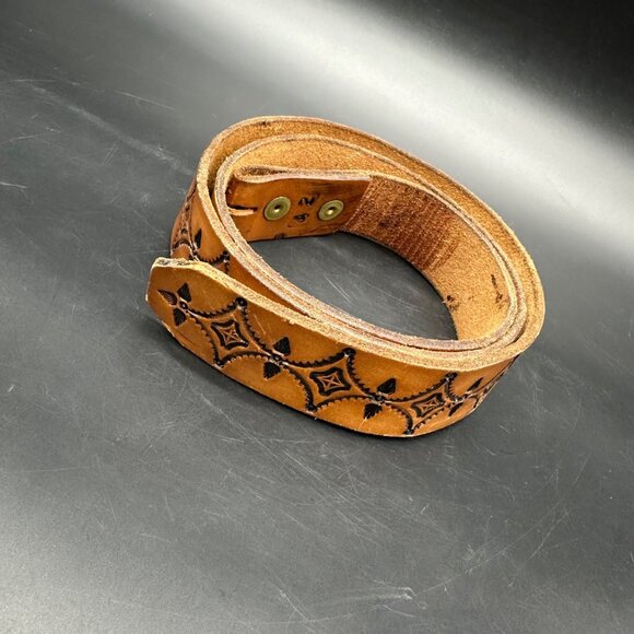 Vintage Tooled Leather Belt Brown Handmade Size 42 Western Cowboy Boho Retro - Picture 1 of 8
